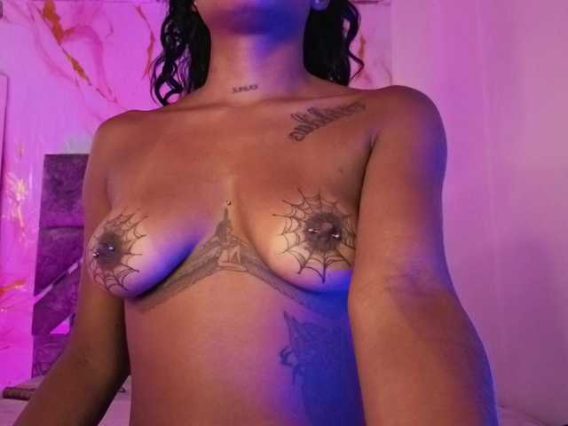 NAHOMII-BROWN's BongaCams show and profile