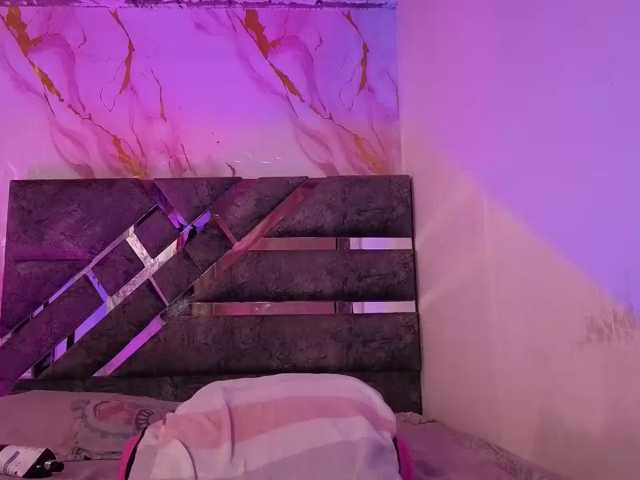 NAHOMII-BROWN live cam on BongaCams