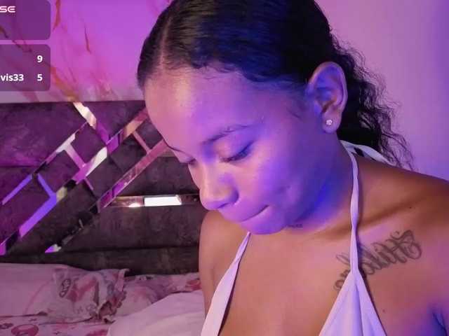 NAHOMII-BROWN live cam on BongaCams