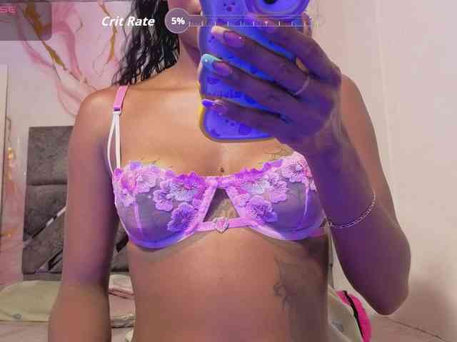 NAHOMII-BROWN webcam