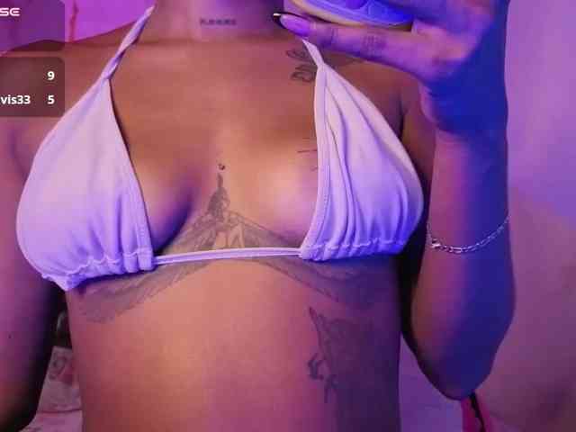 NAHOMII-BROWN webcam