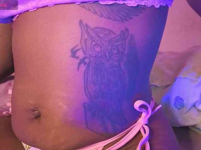 NAHOMII-BROWN webcam