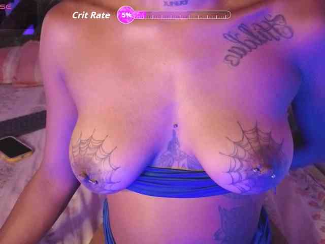 NAHOMII-BROWN webcam