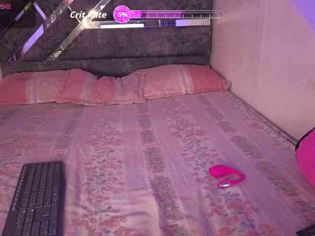 NAHOMII-BROWN webcam