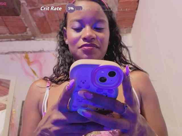 NAHOMII-BROWN webcam