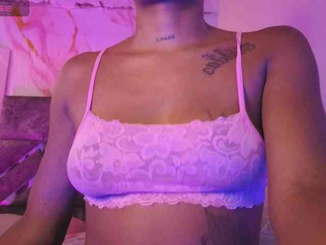 NAHOMII-BROWN webcam