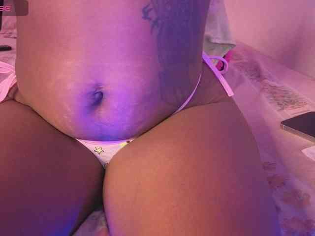 NAHOMII-BROWN webcam