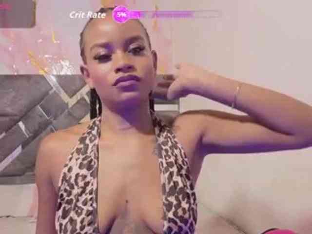 NAHOMII-BROWN webcam