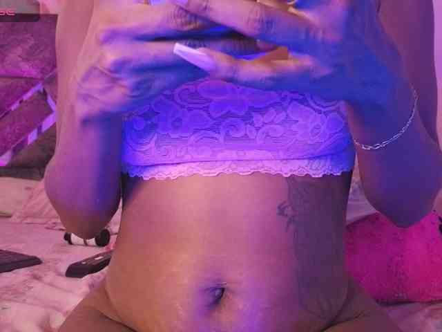 NAHOMII-BROWN webcam