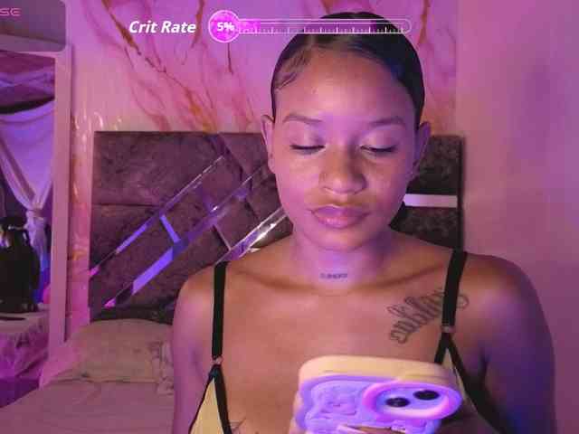 NAHOMII-BROWN webcam