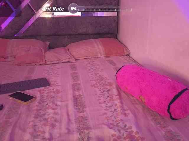NAHOMII-BROWN webcam