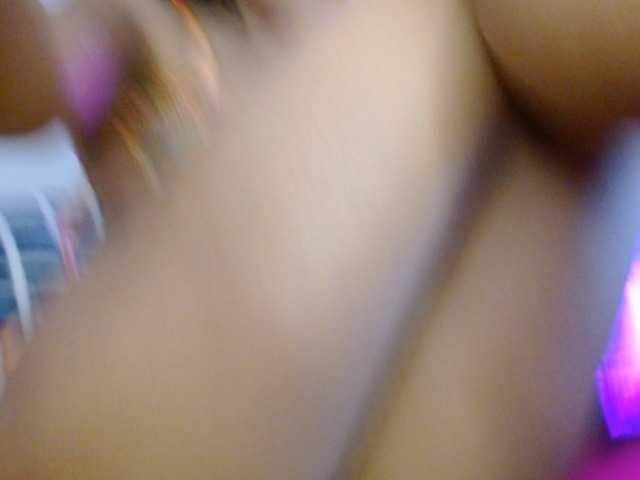 ANNYFOX live cam preview