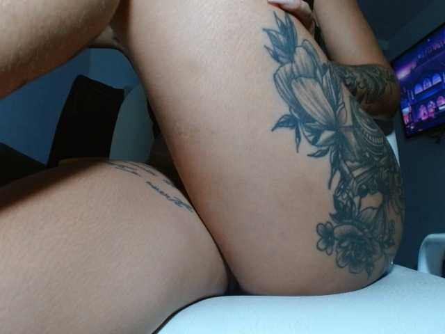 MadissonRousse live cam on BongaCams