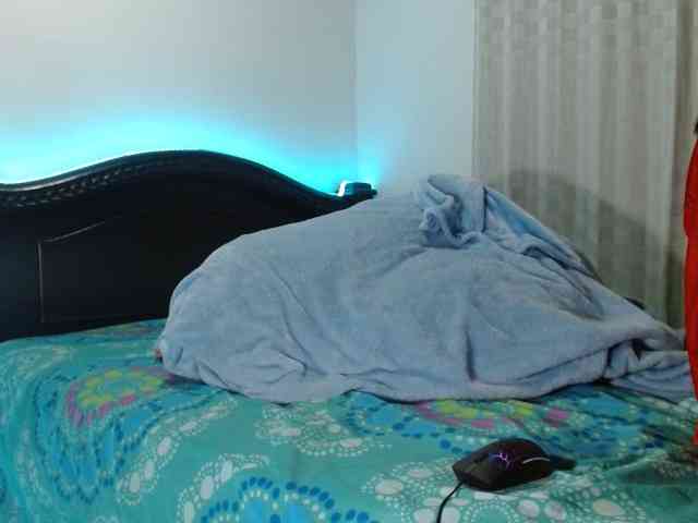ANNYFOX webcam