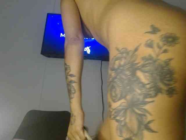 ANNYFOX webcam
