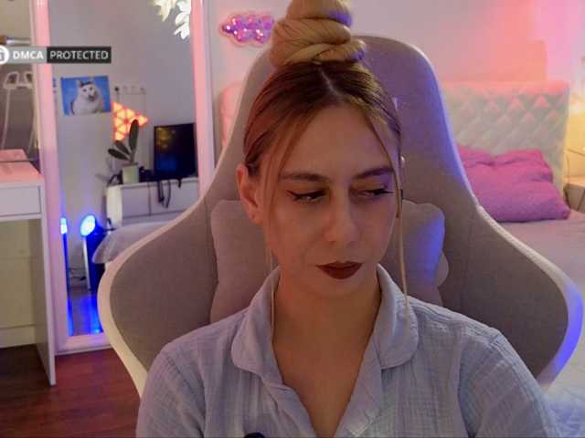 -Light-Fury- live cam on BongaCams
