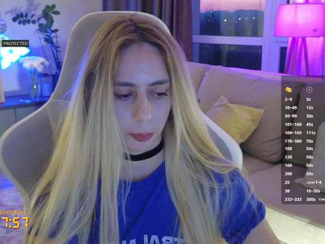 -Light-Fury-'s BongaCams show and profile