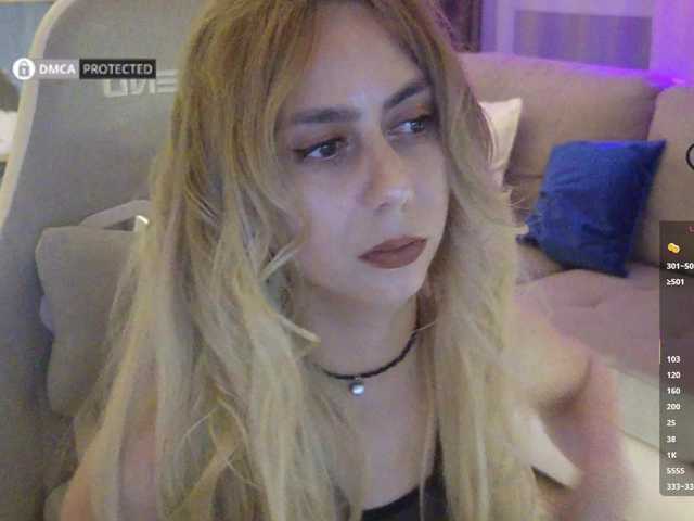 -Light-Fury- live cam on BongaCams