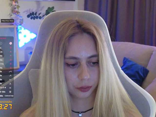 -Light-Fury-'s BongaCams show and profile