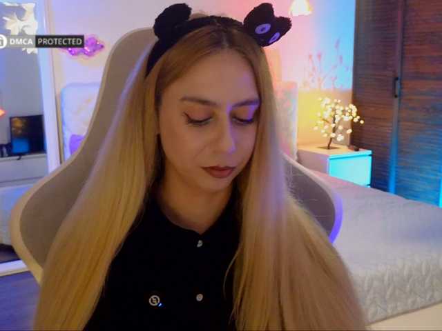 -Light-Fury- live cam on BongaCams