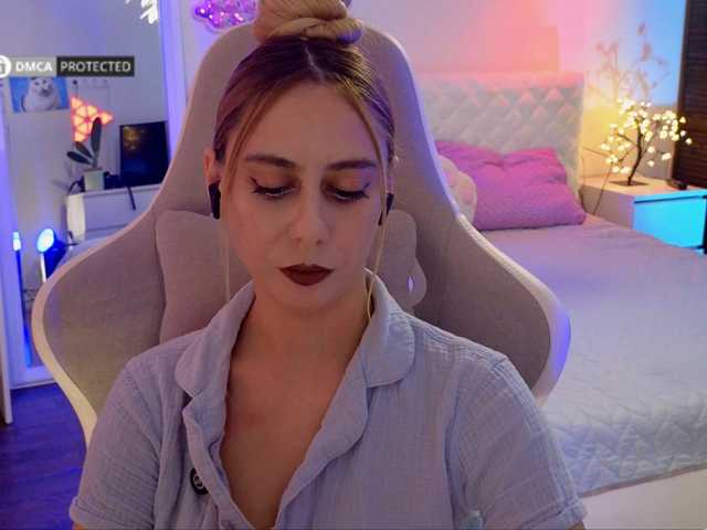 -Light-Fury- live cam on BongaCams