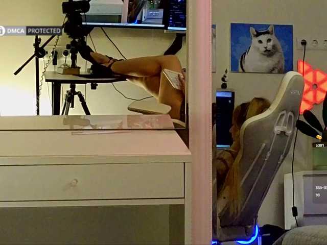 -Light-Fury- live cam on BongaCams