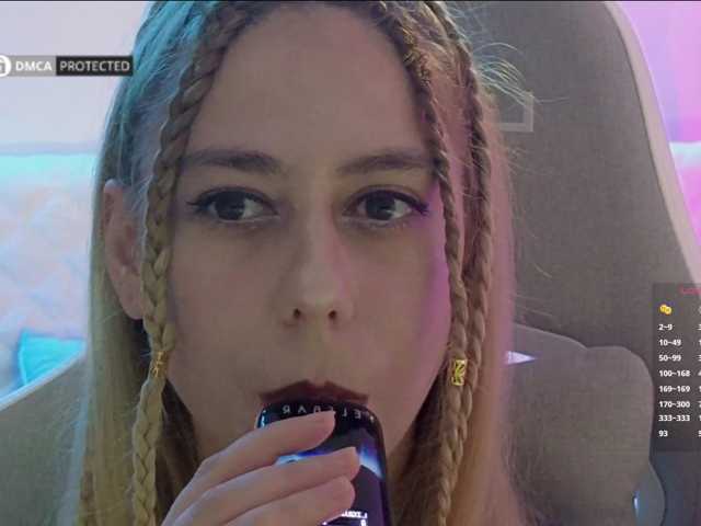 -Light-Fury- live cam on BongaCams