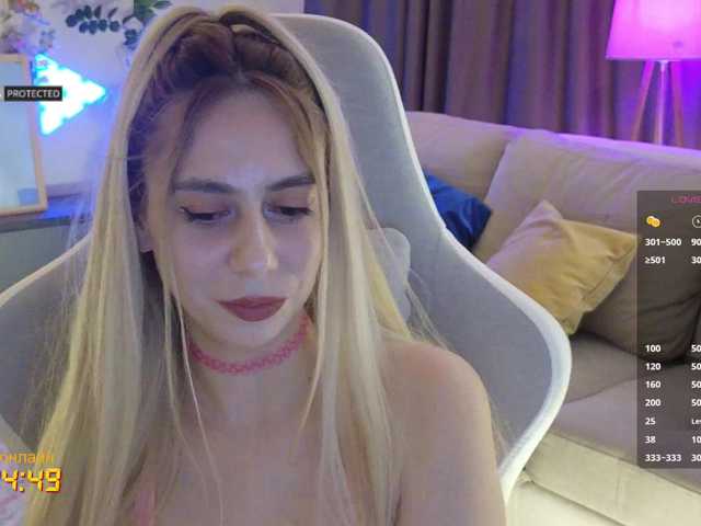 -Light-Fury-'s BongaCams show and profile