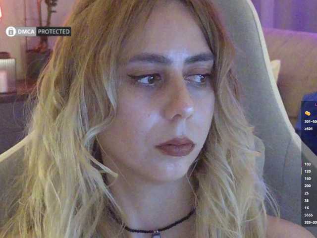 -Light-Fury- live cam on BongaCams