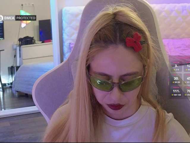 -Light-Fury- live cam on BongaCams