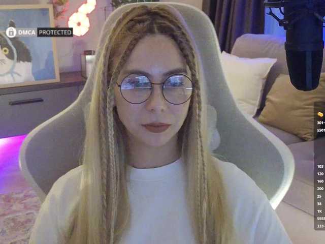 -Light-Fury- live webcam show