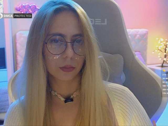 -Light-Fury- live cam on BongaCams