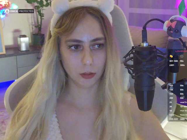 -Light-Fury- live cam on BongaCams