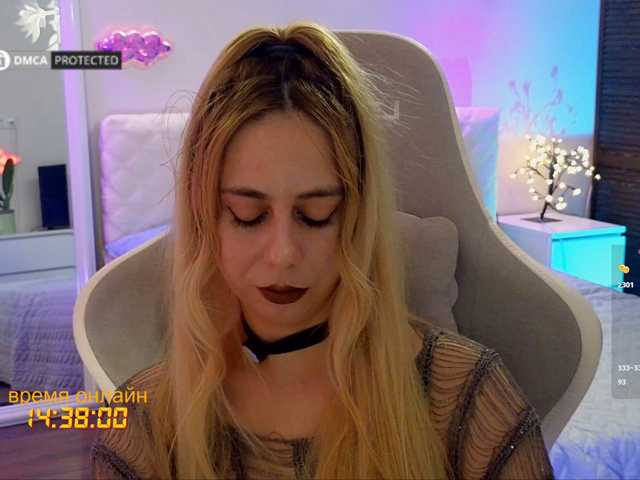 -Light-Fury- live cam on BongaCams