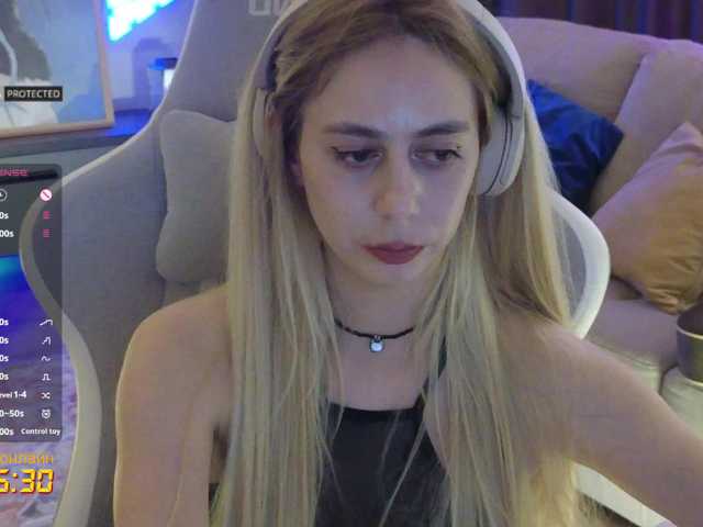 -Light-Fury-'s BongaCams show and profile