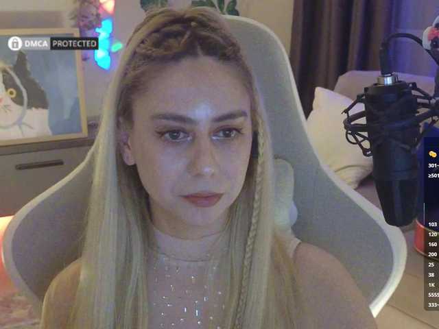 -Light-Fury- live cam on BongaCams