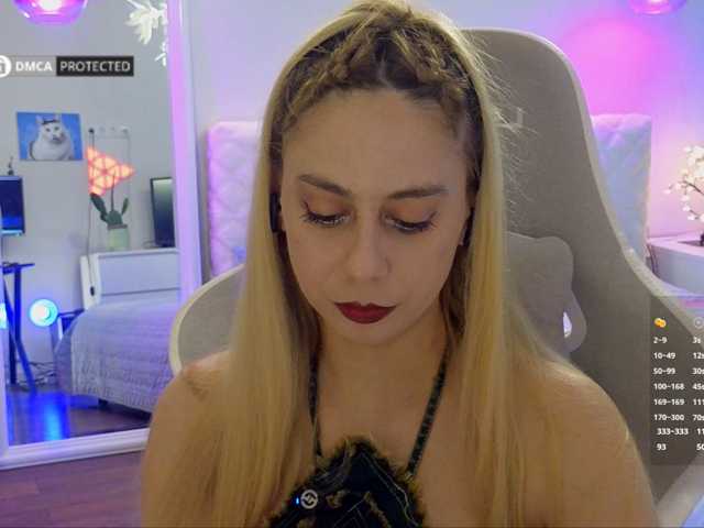 -Light-Fury- live cam on BongaCams