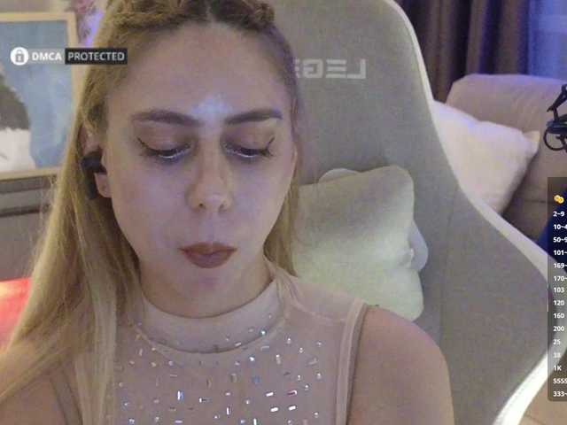 -Light-Fury- live cam on BongaCams
