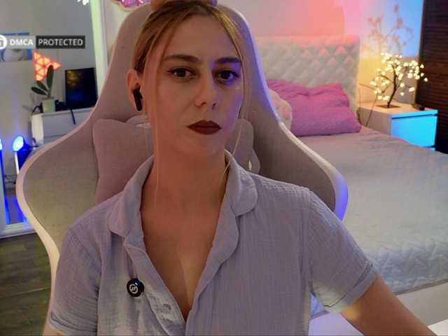 -Light-Fury- live cam on BongaCams