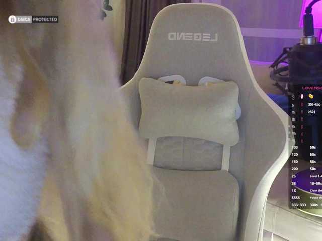 -Light-Fury- live cam on BongaCams