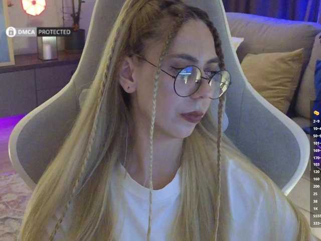 -Light-Fury- live cam on BongaCams