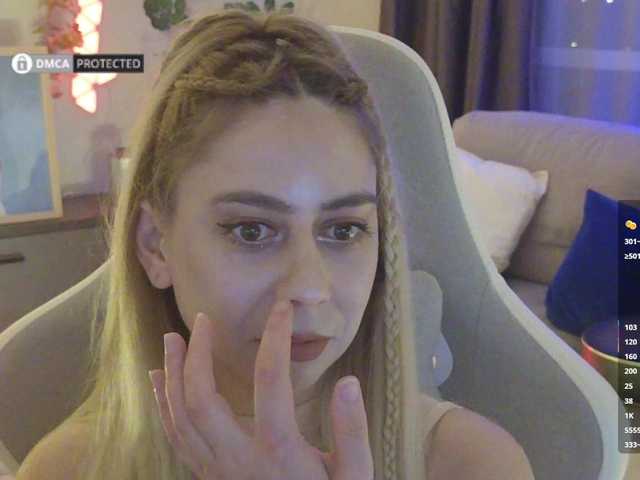 -Light-Fury- live webcam show