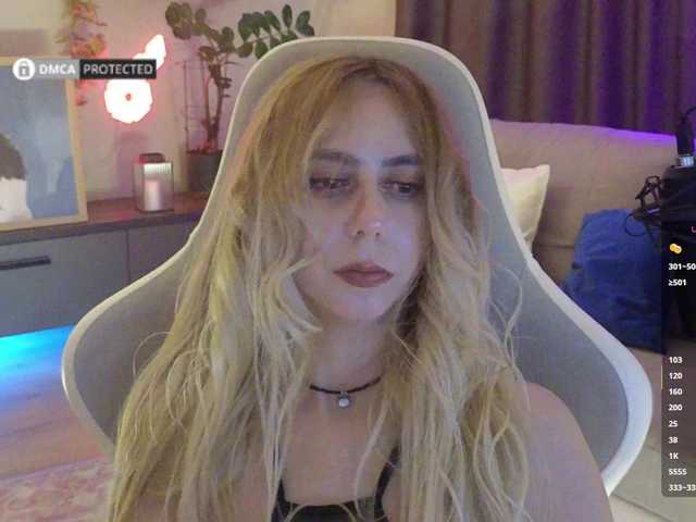 -Light-Fury- live cam on BongaCams