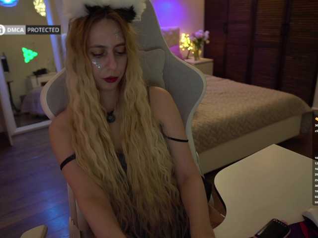 -Light-Fury- live cam on BongaCams