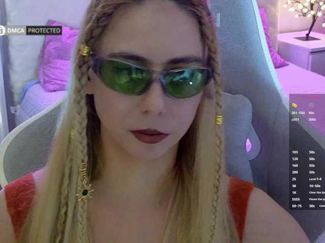 -Light-Fury- live cam on BongaCams