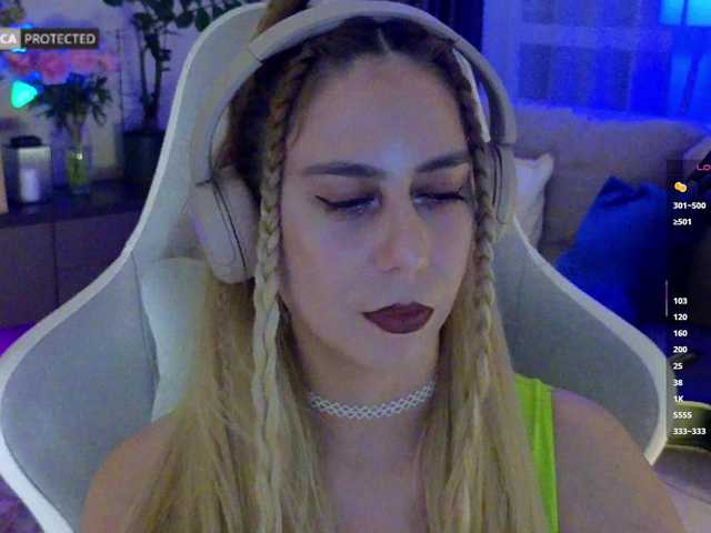 -Light-Fury- live cam on BongaCams