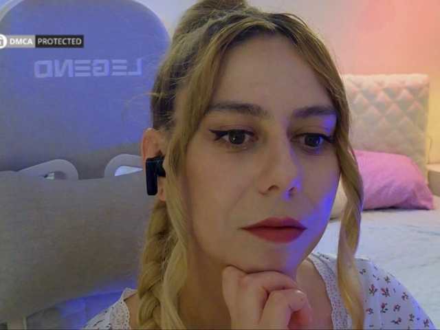 -Light-Fury- live cam on BongaCams