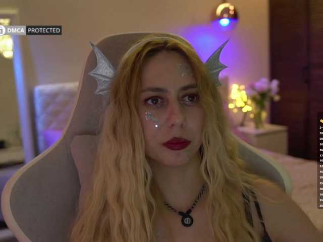 -Light-Fury- live cam on BongaCams