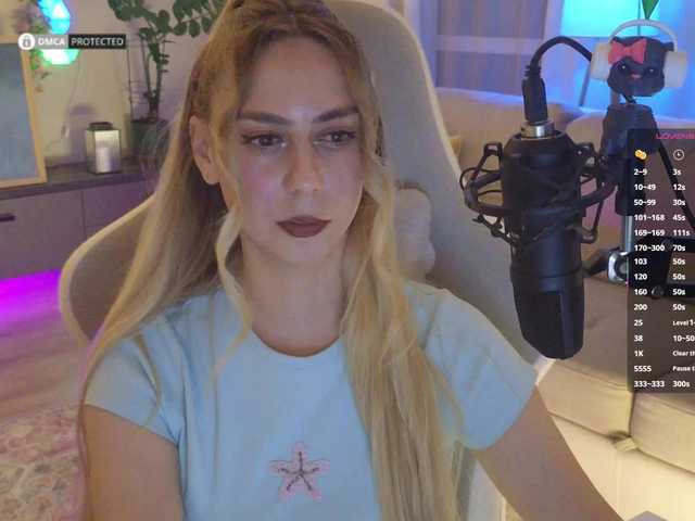 -Light-Fury- live cam on BongaCams