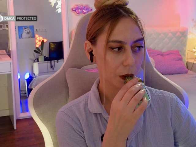 -Light-Fury- live cam on BongaCams